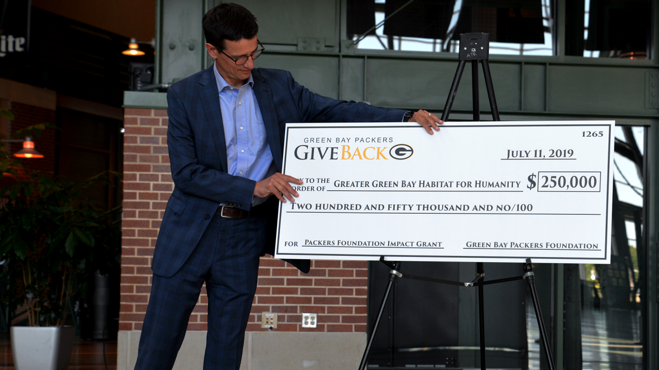 Green Bay Packers Foundation Supports ER Housing Navigation