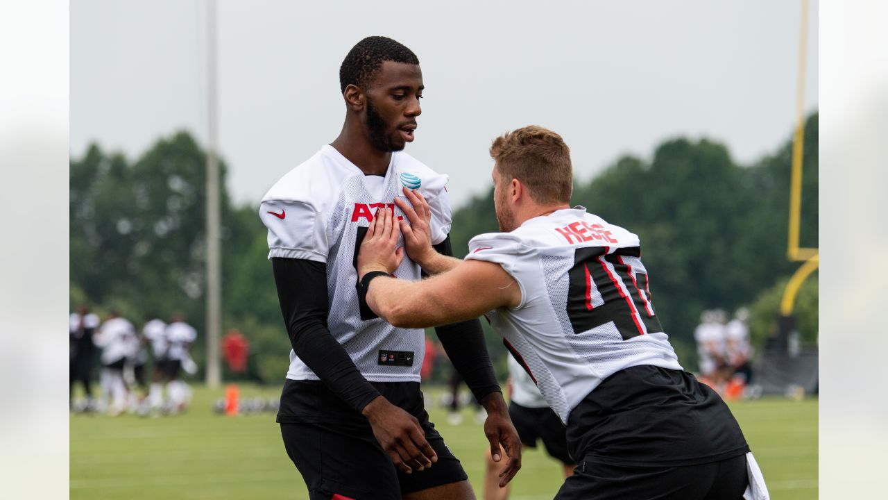 Deion Jones debuts new visor  2021 AT&T Training Camp Day 2