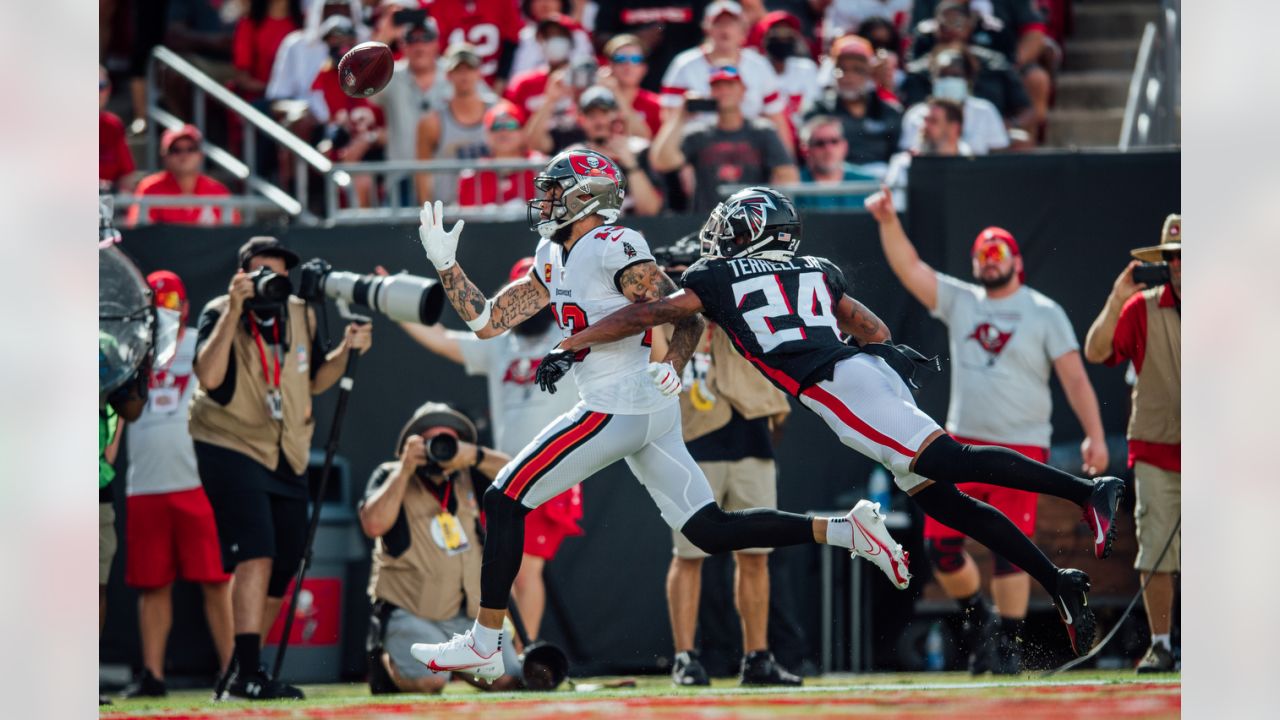 Atlanta Falcons cornerback A.J. Terrell (24) breaks up a pass