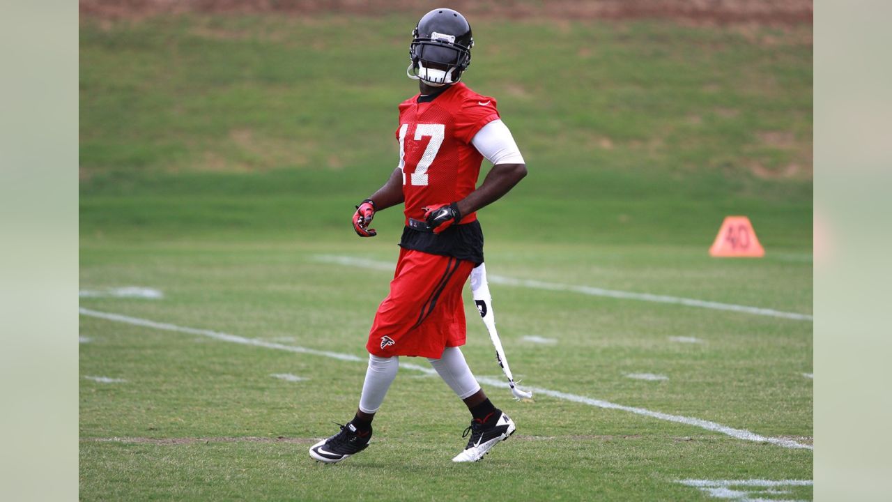 Highlight] Happy 39th birthday to Devin Hester. Enjoy some of his