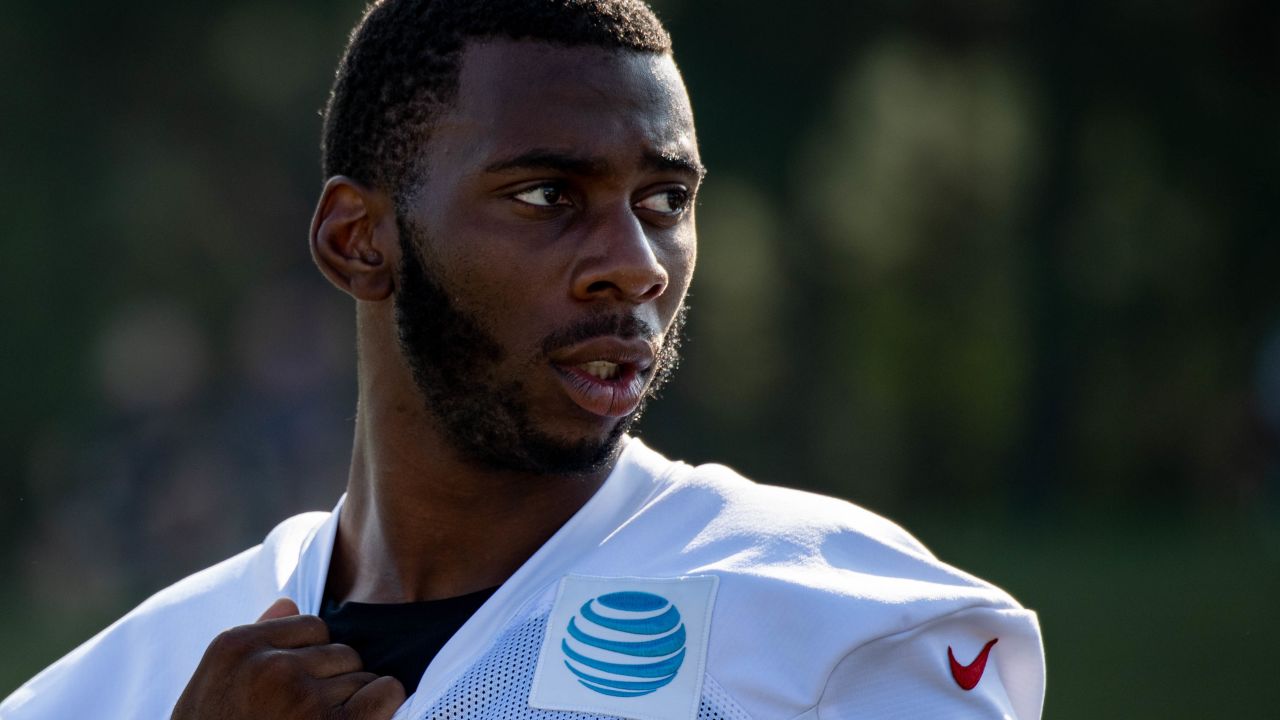 Atlanta Falcons rookie tight end Kyle Pitts (8) runs after a catch during  their NFL training camp football practice Saturday, July 31, 2021, in  Flowery Branch, Ga. (AP Photo/John Bazemore Stock Photo - Alamy