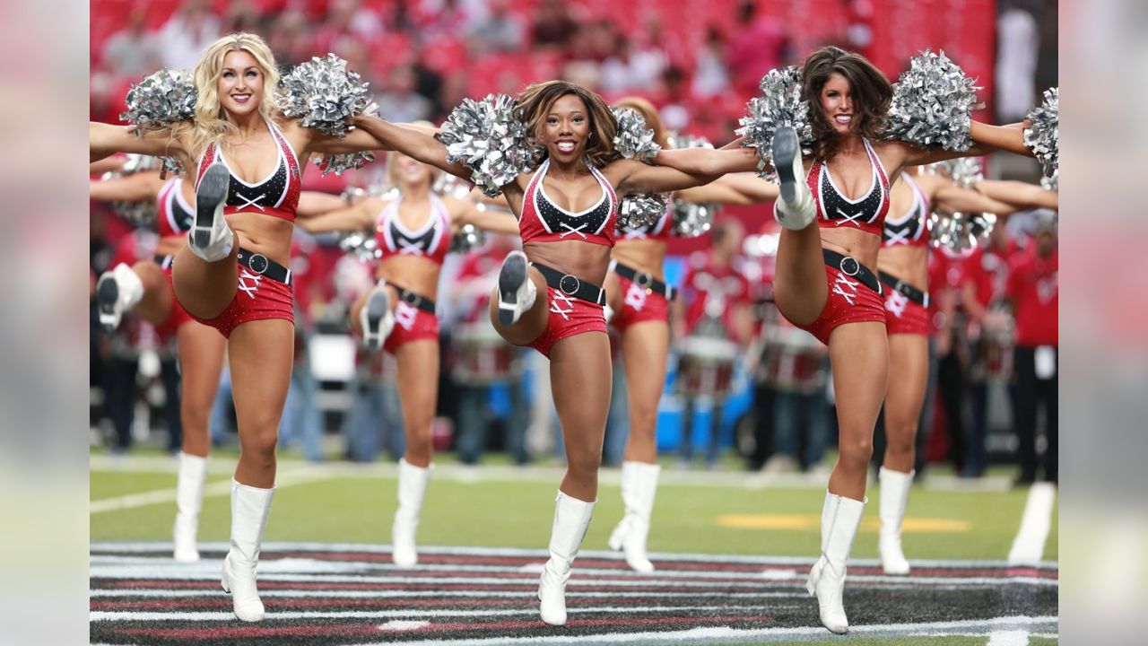 Atlanta Falcons Cheerleaders vs. New England Patriots Cheerleaders