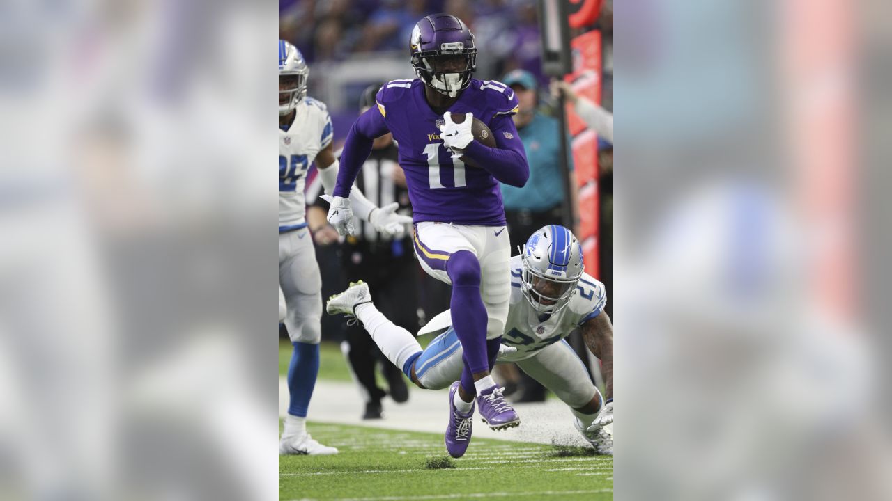 Seattle Seahawks wide receiver Laquon Treadwell (18) carries the ball  before an NFL football game against the Las Vegas Raiders, Sunday, Nov. 27,  2022, in Seattle, WA. The Raiders defeated the Seahawks