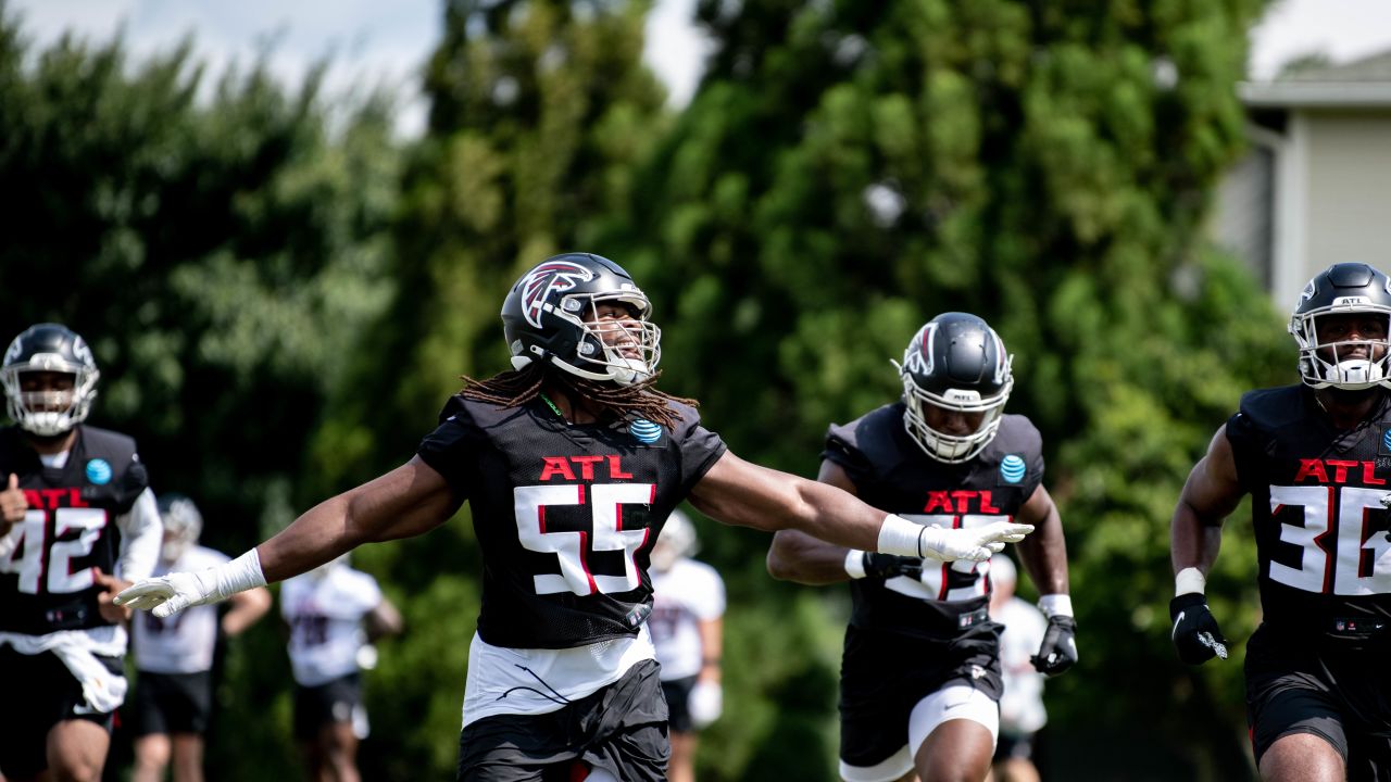 Atlanta Falcons tight end Kyle Pitts (8) runs a route during the first day  of team's NFL football training camp pratice Wednesday, July 26, 2023, in  Flowery Branch, Ga. (AP Photo/John Bazemore