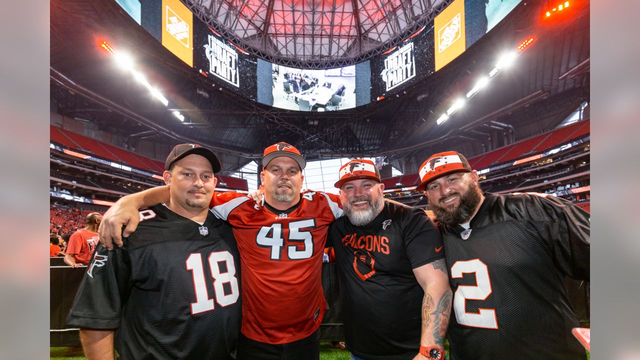 Falcons and Panthers clash in NFL season opener at Mercedes-Benz Stadium -  Axios Atlanta