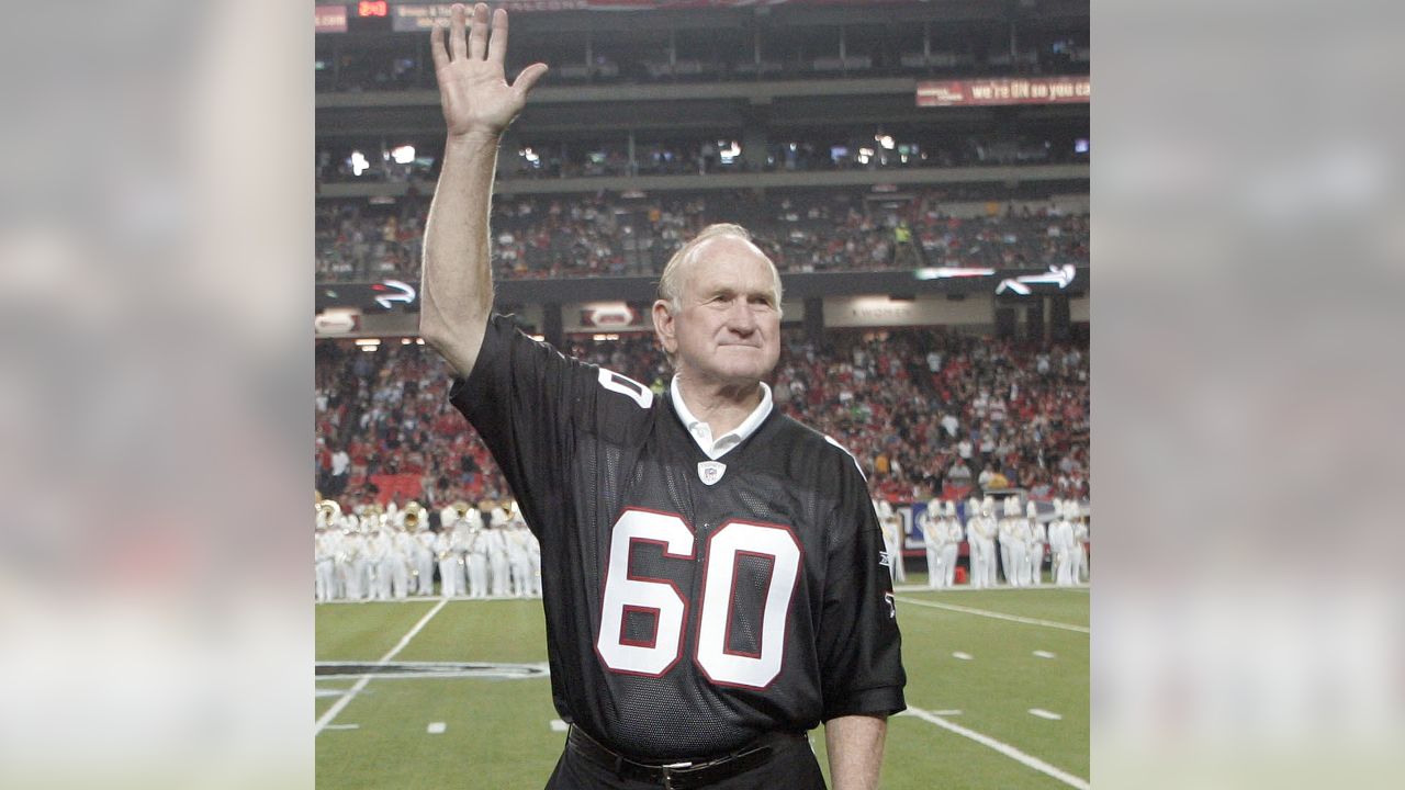 Falcons great Tommy Nobis not chosen as finalist for Pro Football Hall of  Fame