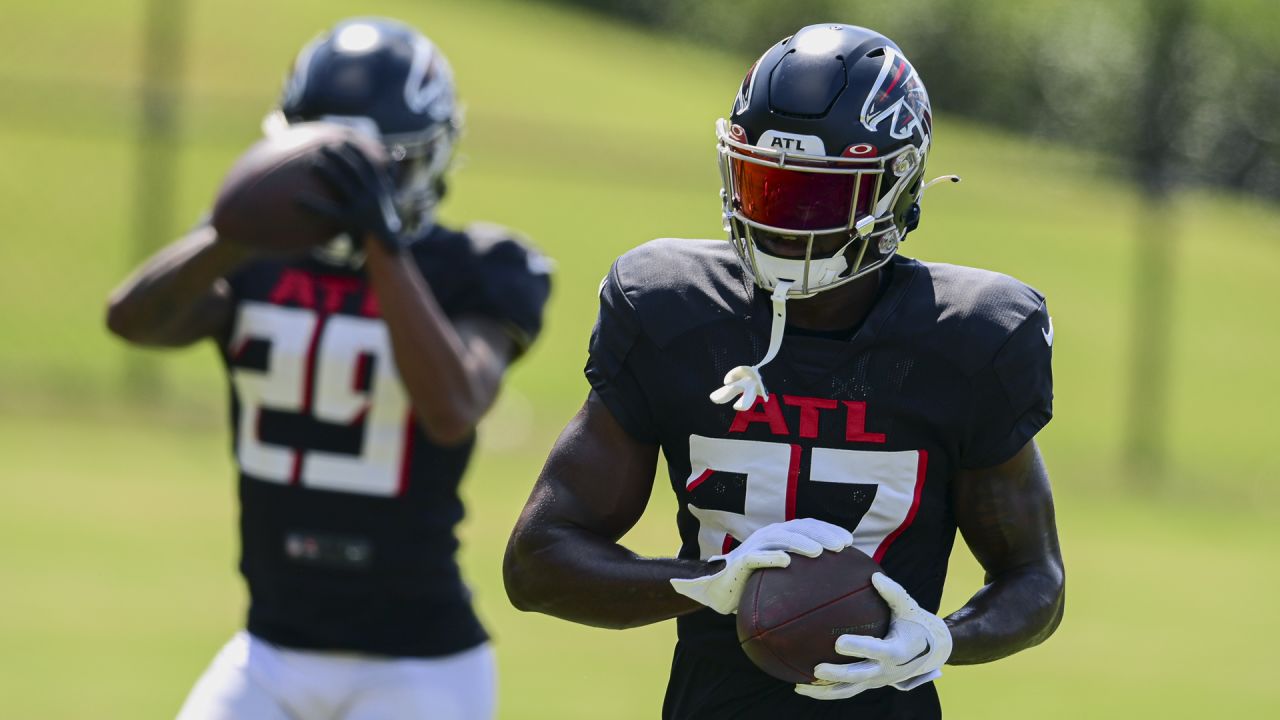 Shanna Lockwood/© 2022 Atlanta Falcons - Atlanta Falcons kicker Younghoe Koo  #7 during practice in Flowery Branch, Georgia, on …