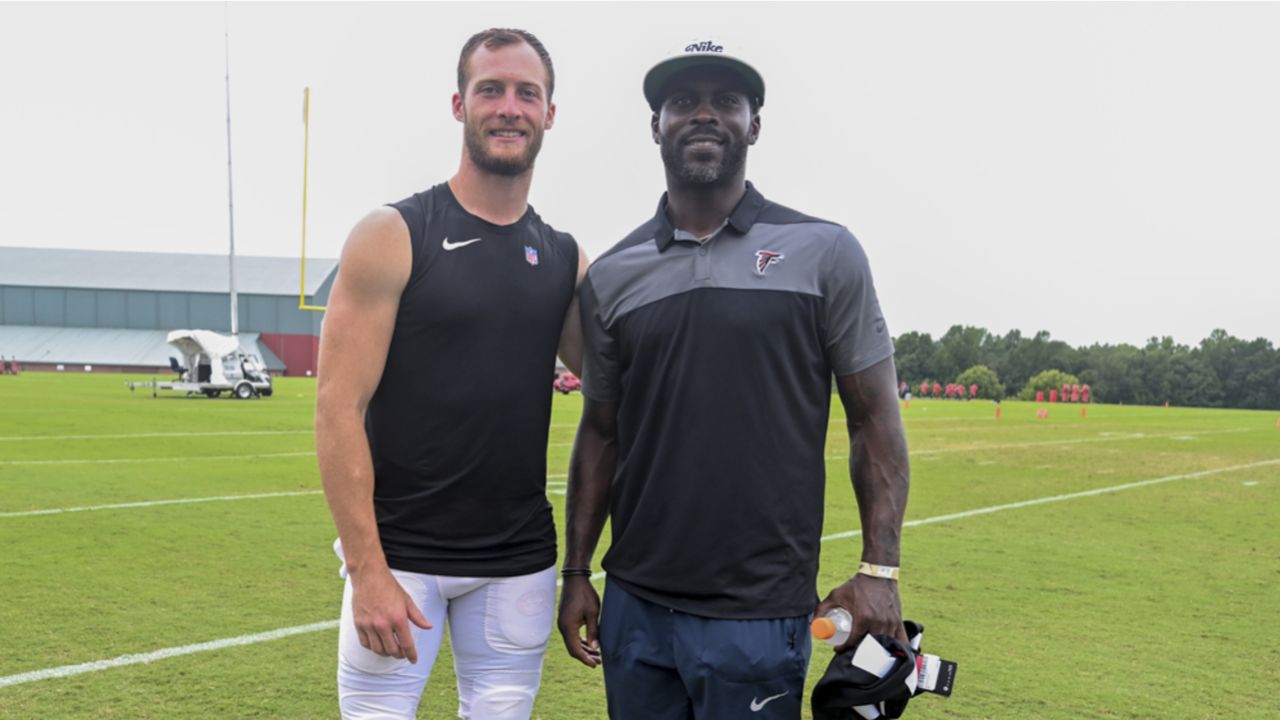 Michael Vick visits Hardeeville for football camp