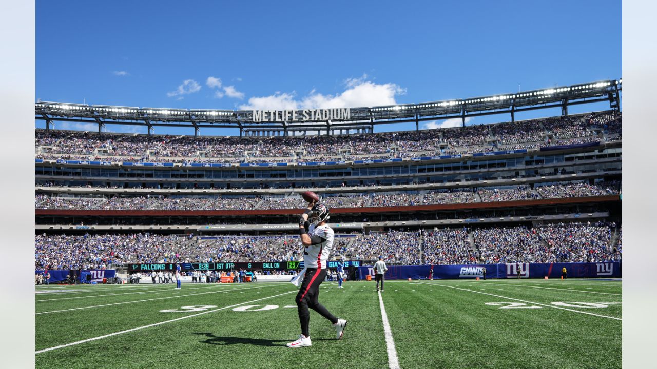 Atlanta Falcons Matt Ryan throws a pass in the first quarter against the  New York Giants in the NFC Wild Card Game at MetLife Stadium in East  Rutherford, New Jersey on January