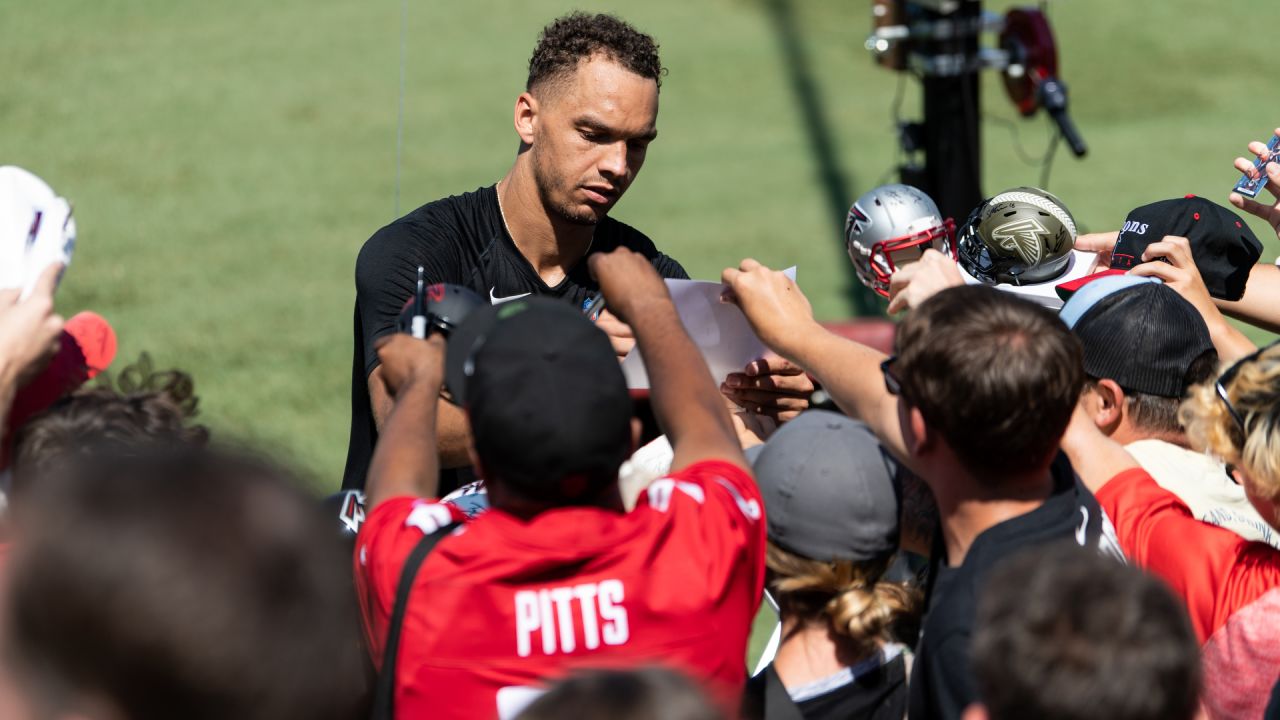 Atlanta Falcons Training Camp: Arthur Smith Reveals Clark Phillips III  Injury Status - Sports Illustrated Atlanta Falcons News, Analysis and More