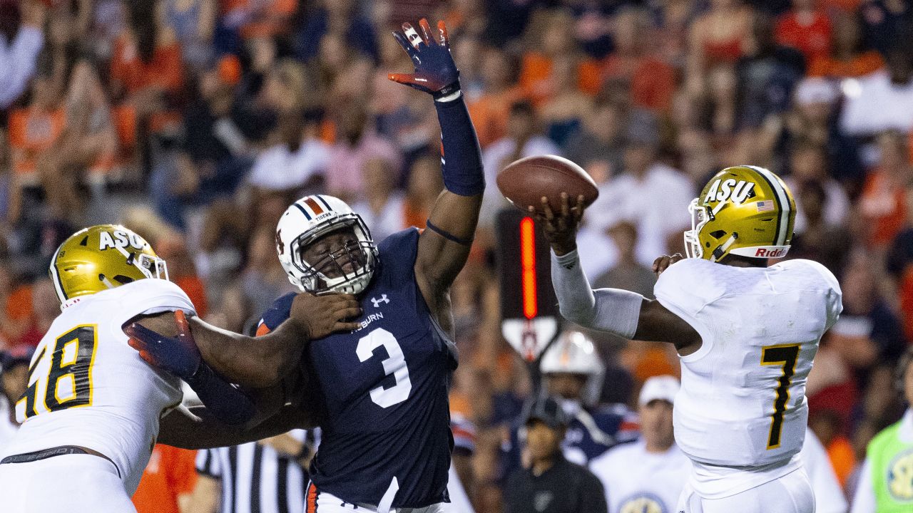 Falcons keep focus on defense, pick Auburn's Marlon Davidson