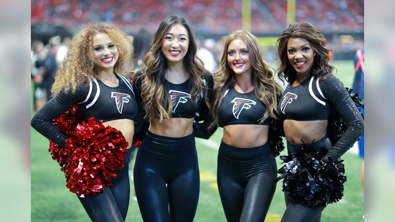 Atlanta Falcons Cheerleaders Gameday – Atlanta Falcons vs