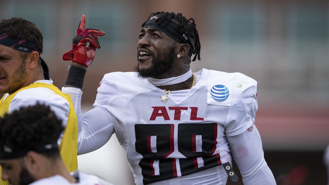 FLOWERY BRANCH, GA - JULY 30: Atlanta Falcons wide receiver Frank Darby  (88) has a laugh during Saturday morning workouts for the Atlanta Falcons  on July, 30, 2022 at the Atlanta Falcons