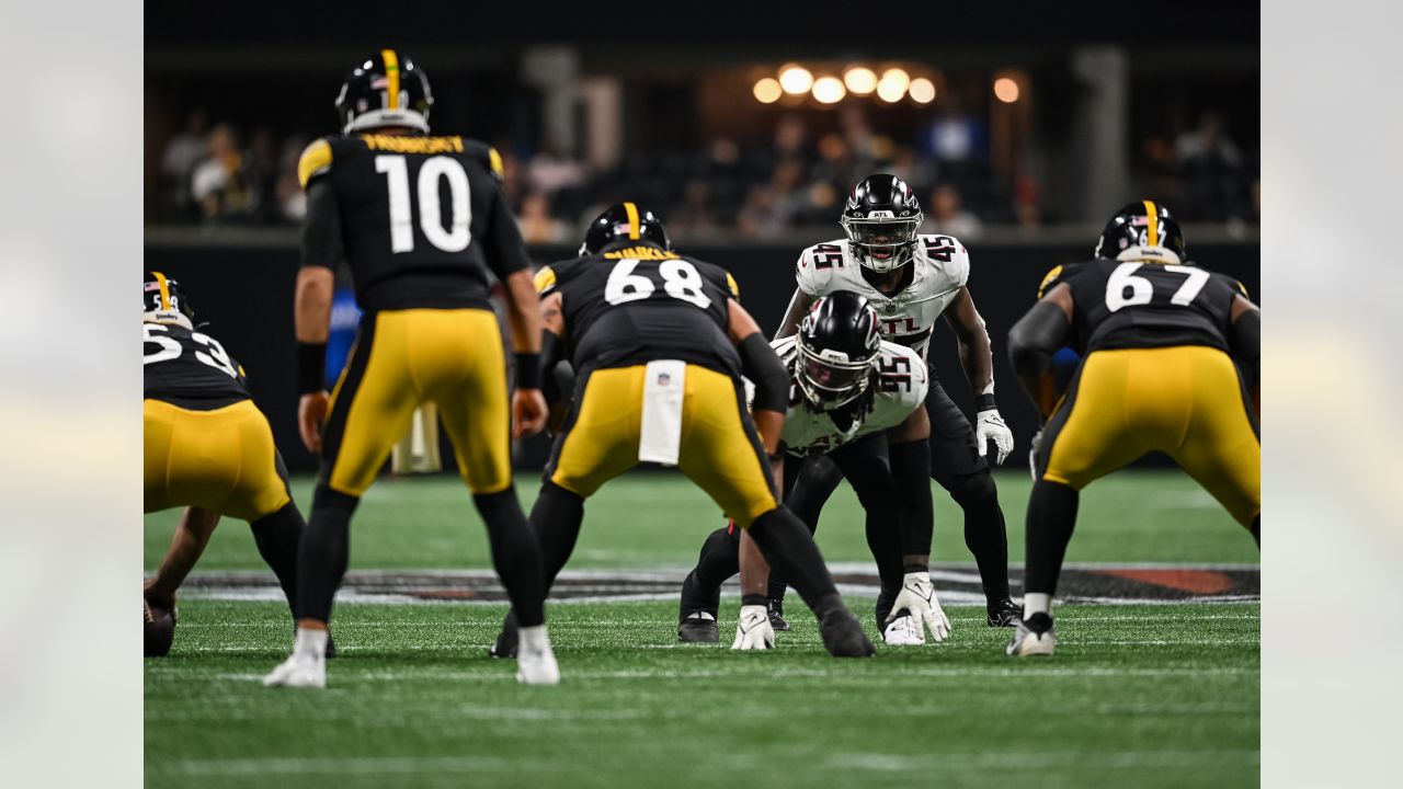 Atlanta Falcons linebacker Mike Jones Jr. (45) works during the