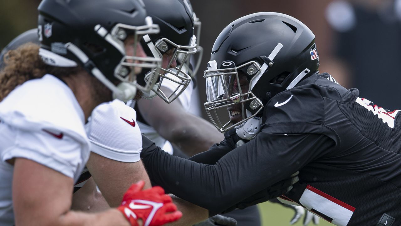 Atlanta Falcons Training Camp Recap: Zach Harrison, Pass Rush Shines in  Pads - Sports Illustrated Atlanta Falcons News, Analysis and More