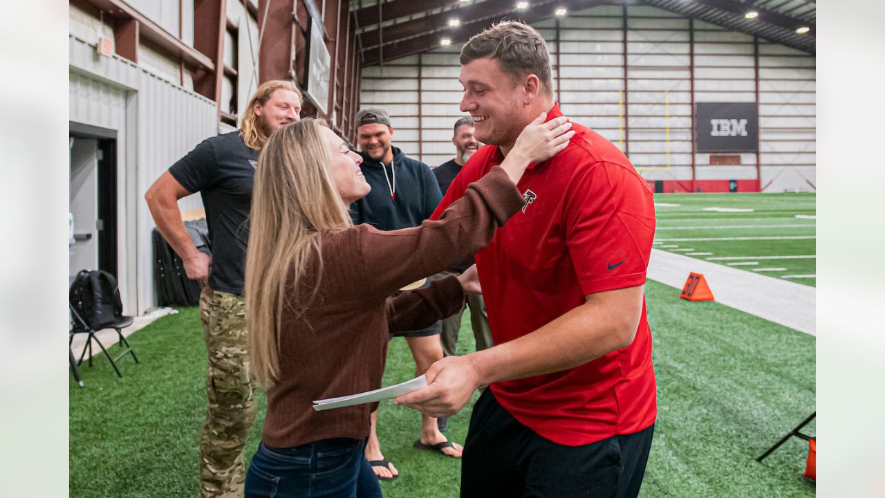 Atlanta Falcons Chris Lindstrom: Use your Platform for Good - Best Buddies  International