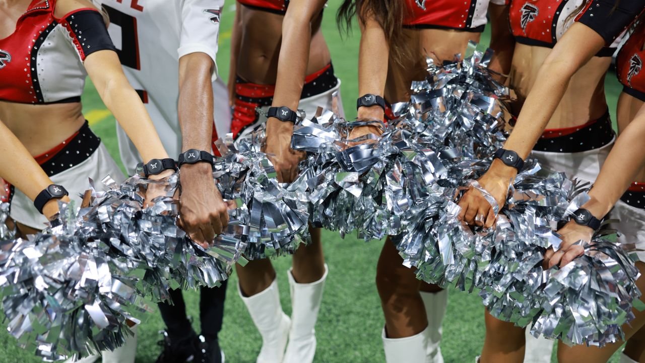 Atlanta Falcons Cheerleaders Photos from Week 12 – Ultimate