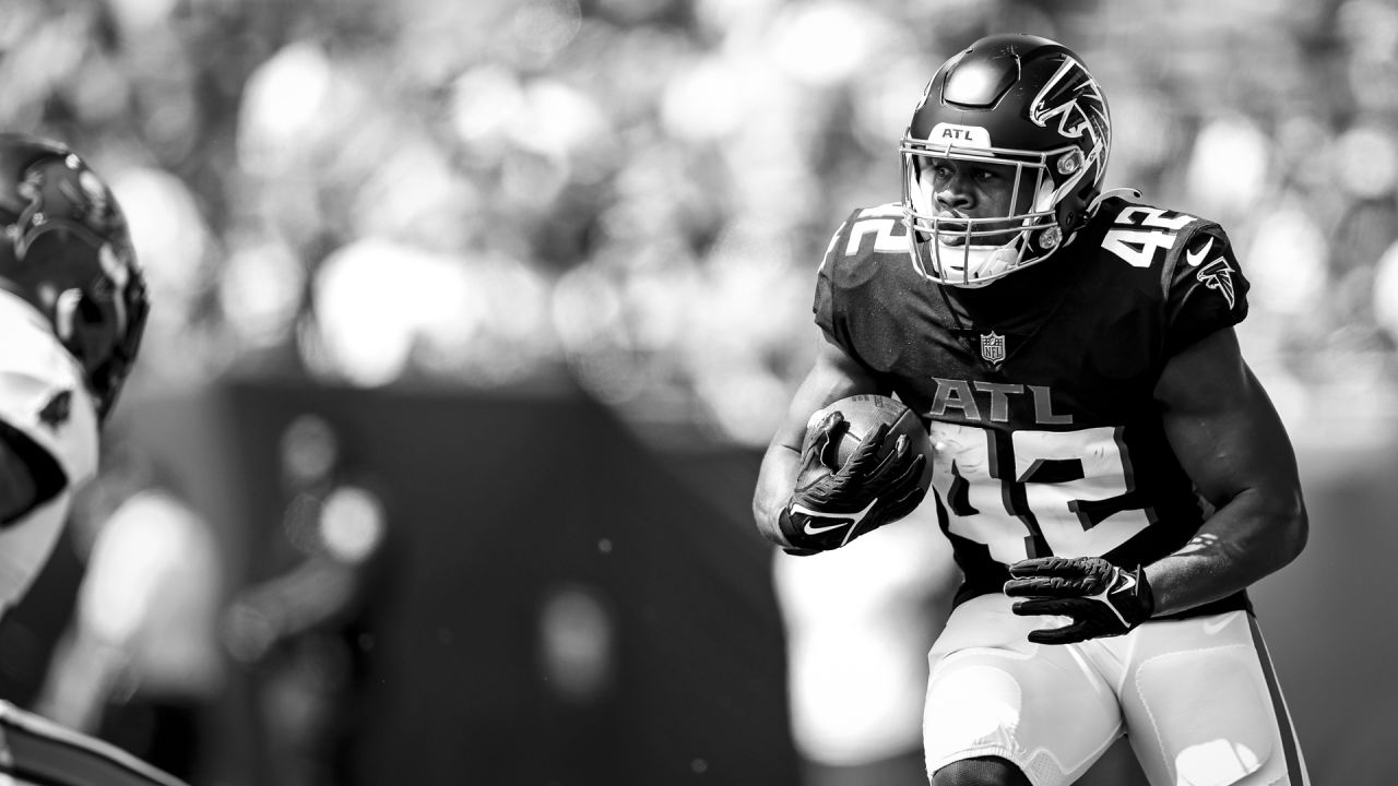 A Bigger Mykal Walker Poised to Break Out for Atlanta Falcons - Sports  Illustrated Atlanta Falcons News, Analysis and More