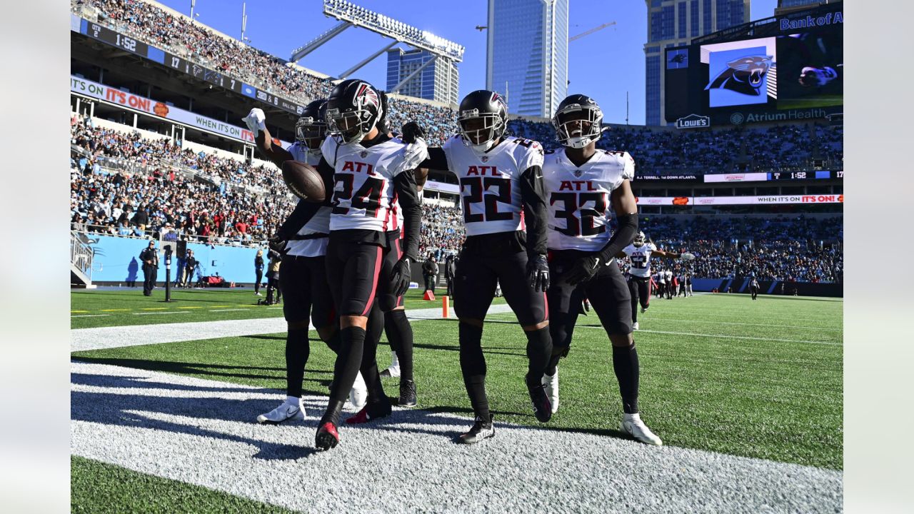 Cordarrelle Patterson Spotted Wearing 'Free Calvin Ridley' T-Shirt on  Falcons Sideline