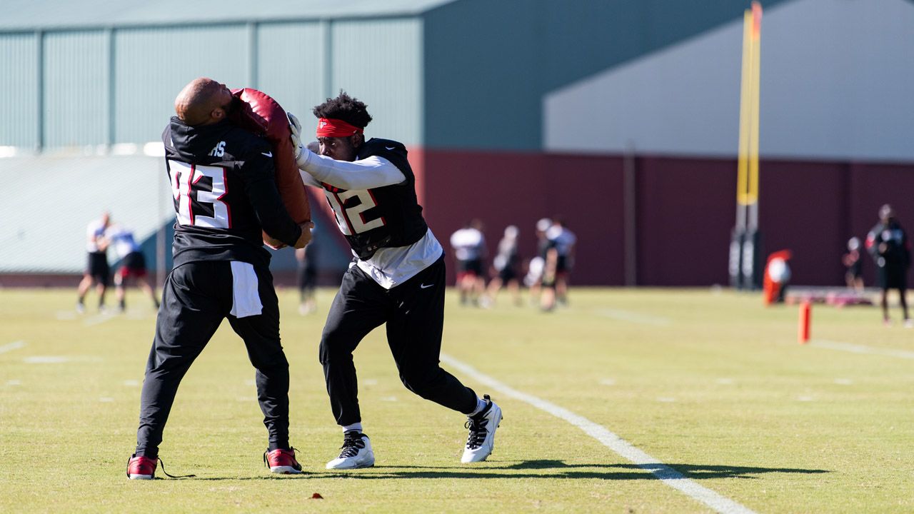 Atlanta Falcons outside linebacker Adetokunbo Ogundeji (92) works