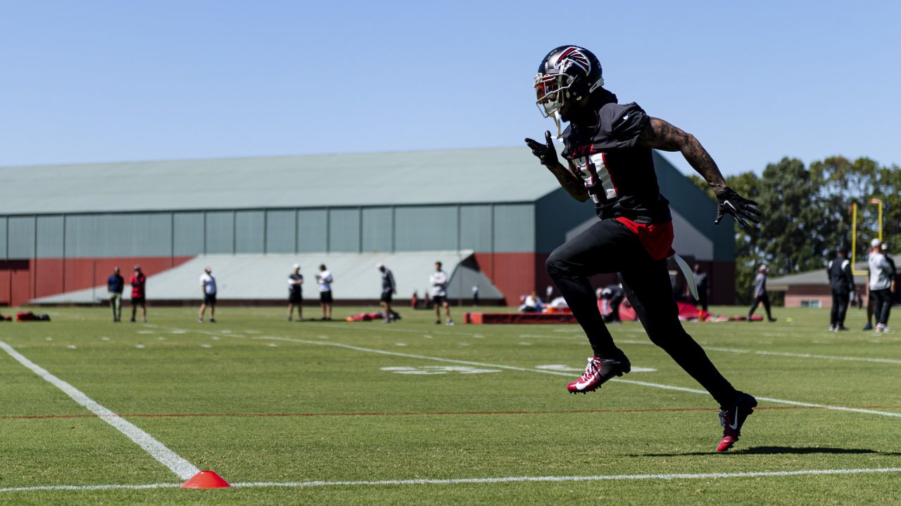 Atlanta Falcons safety Dean Marlowe (21) lines up during the