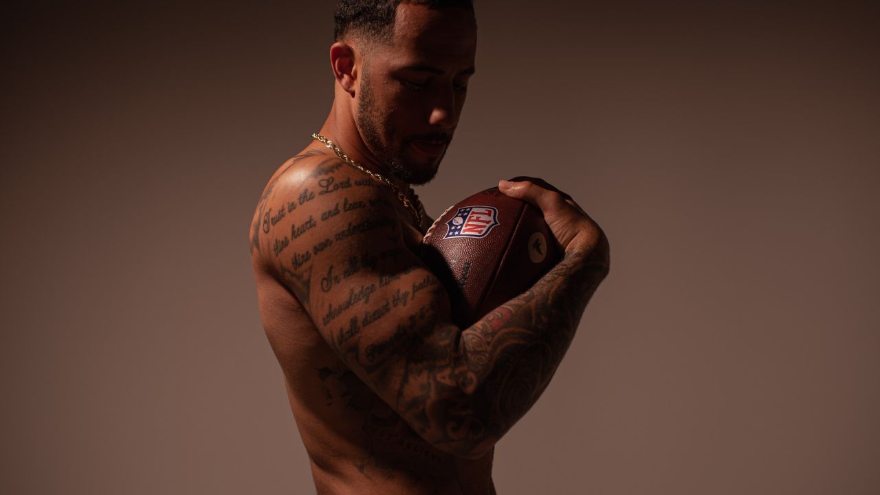Jets receiver Mecole Hardman's back tattoo honors black history