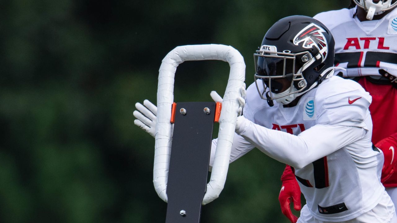 Atlanta Falcons safety Jaylinn Hawkins (32) during an NFL football game  against the Tampa Bay Buccaneers, Sunday, Sept 19, 2021 in Tampa, Fla. (AP  Photo/Don Montague Stock Photo - Alamy