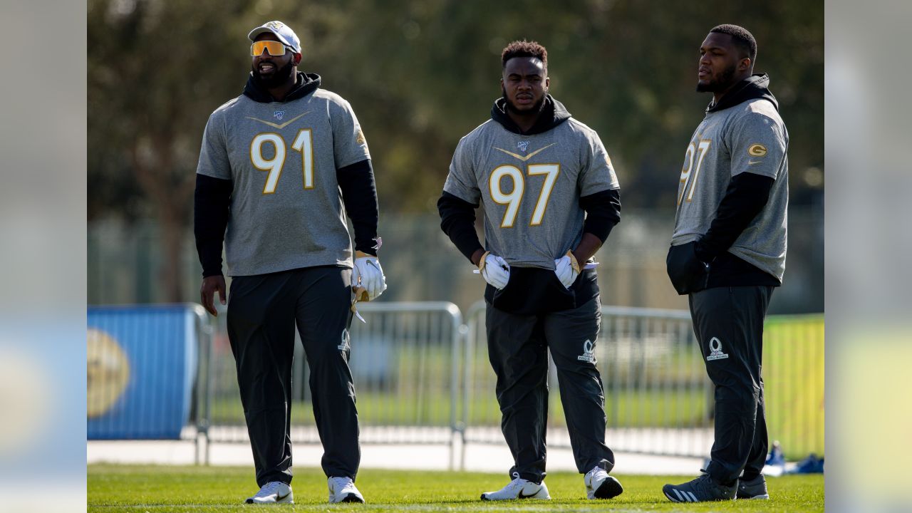 Austin Hooper, Grady Jarrett during first 2020 Pro Bowl practice