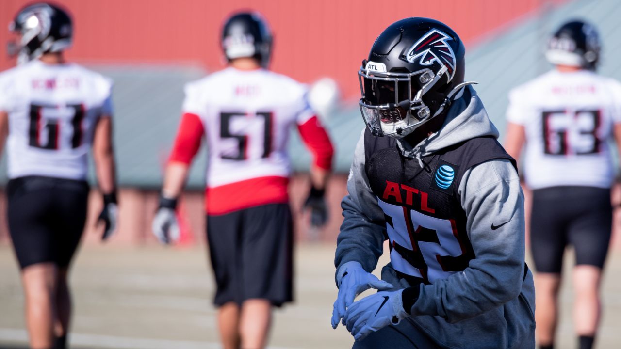 Tampa Bay Buccaneers safety Keanu Neal (22) warms up before an NFL