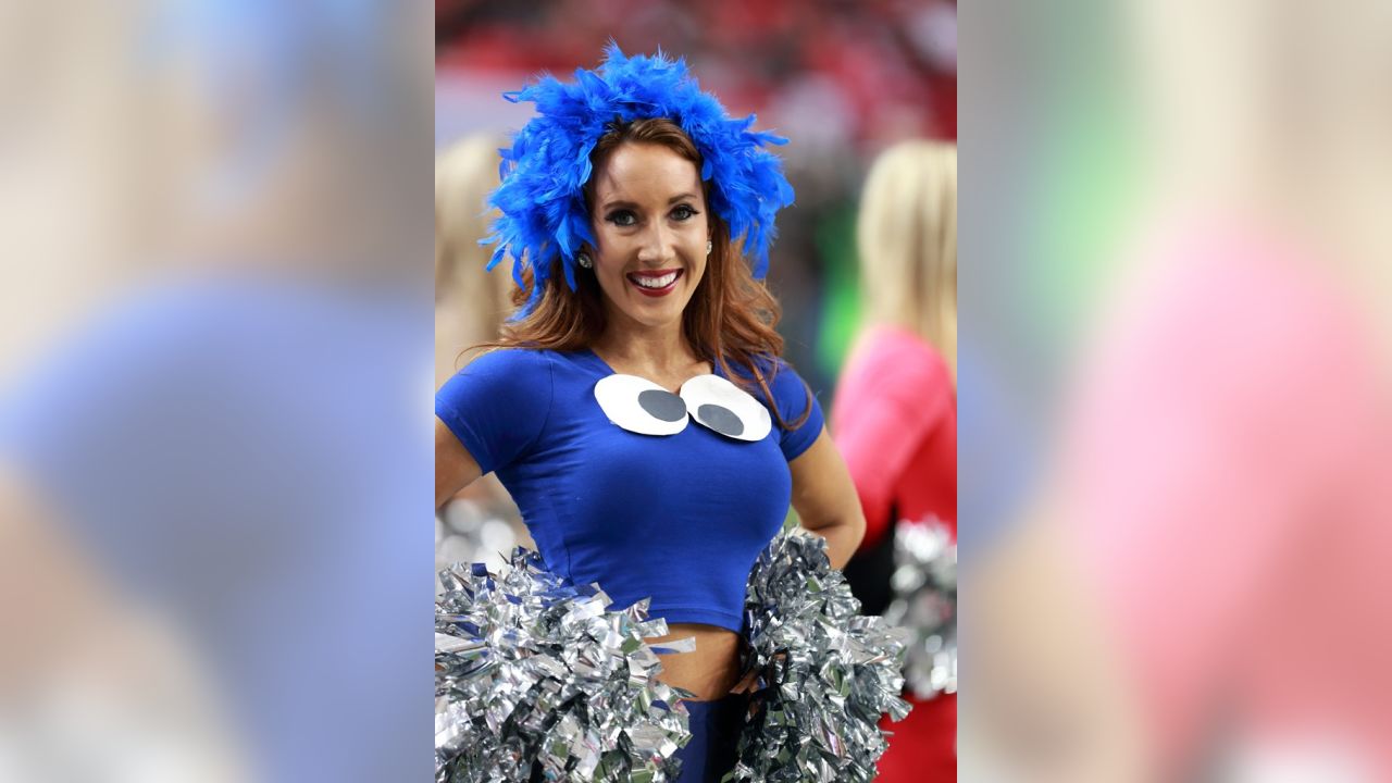 Colts cheerleaders dress up for Halloween