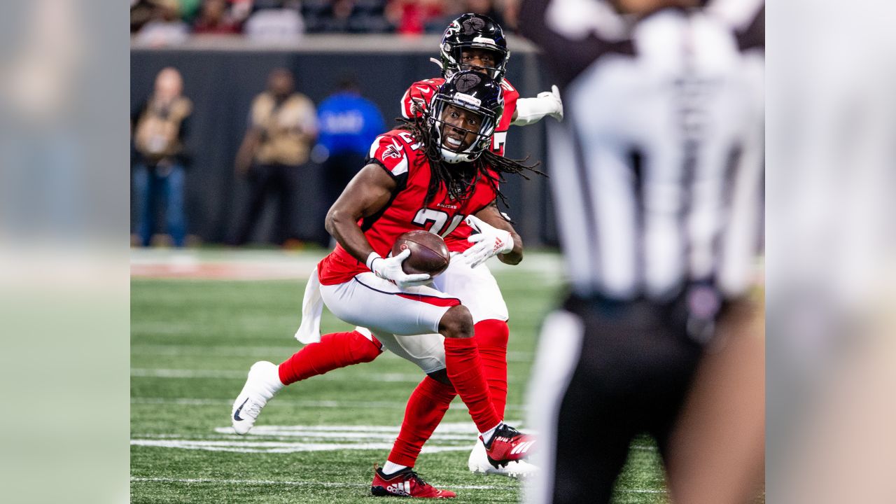 HOT SEAT: Falcons cornerback Desmond Trufant