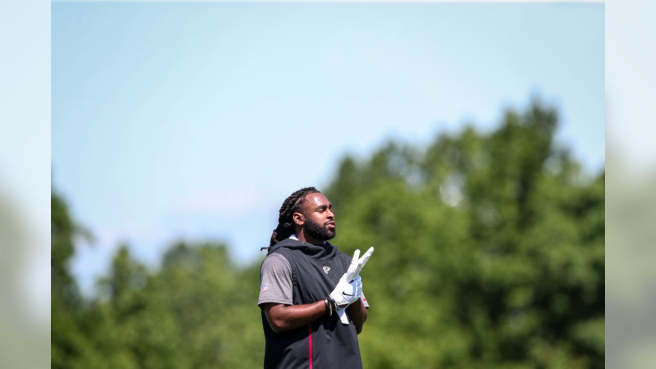 Falcons confident in Foye Oluokun if they can't keep De'Vondre Campbell