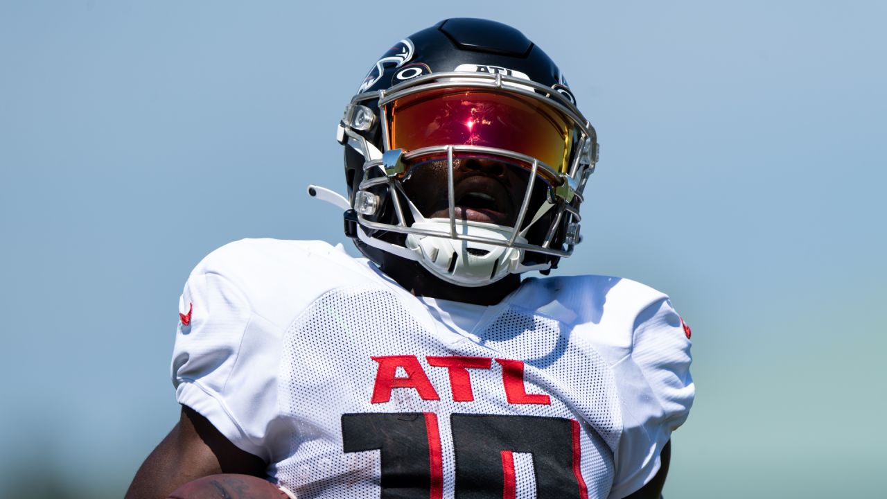 Falcons' Matthew Bergeron getting 'lessons' from David Onyemata, Grady  Jarrett