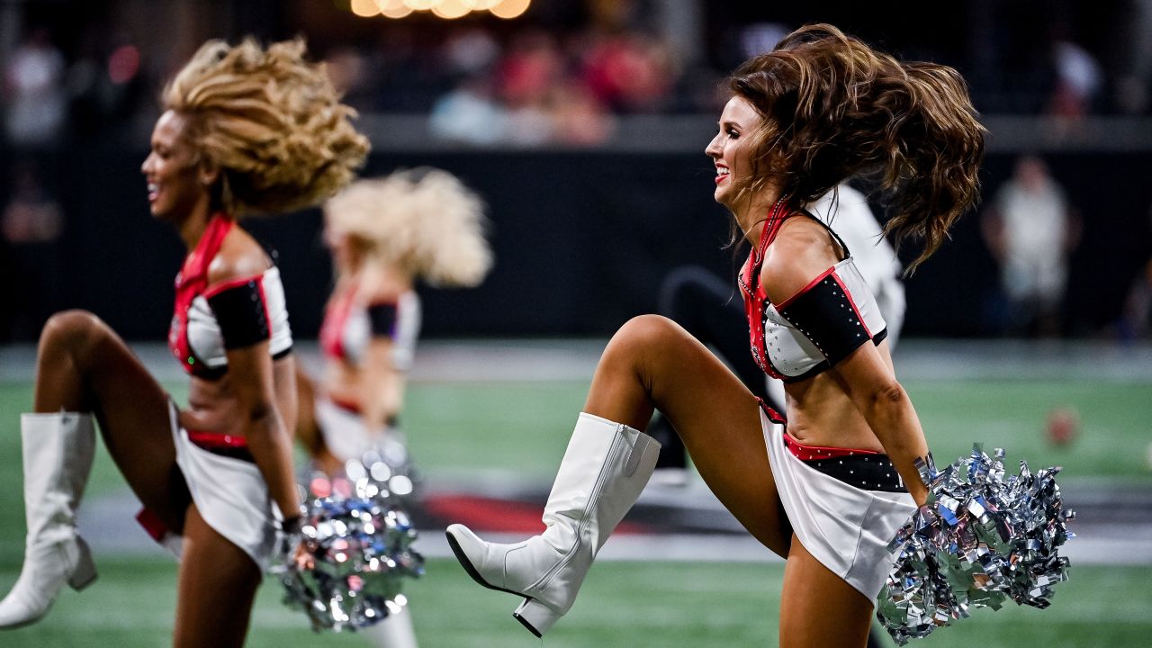 Atlanta Falcons Cheerleaders vs. New England Patriots Cheerleaders