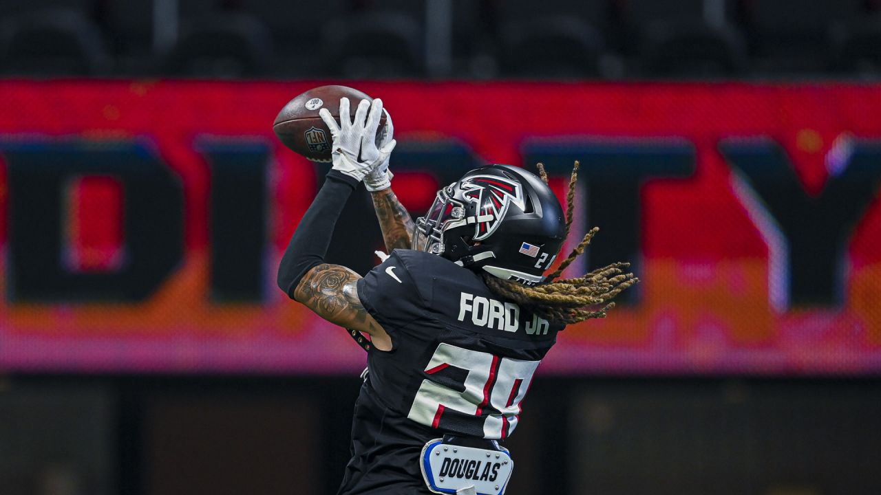 Drake London injury: Falcons WR suffers foot injury in Week 18, returns to  game - DraftKings Network