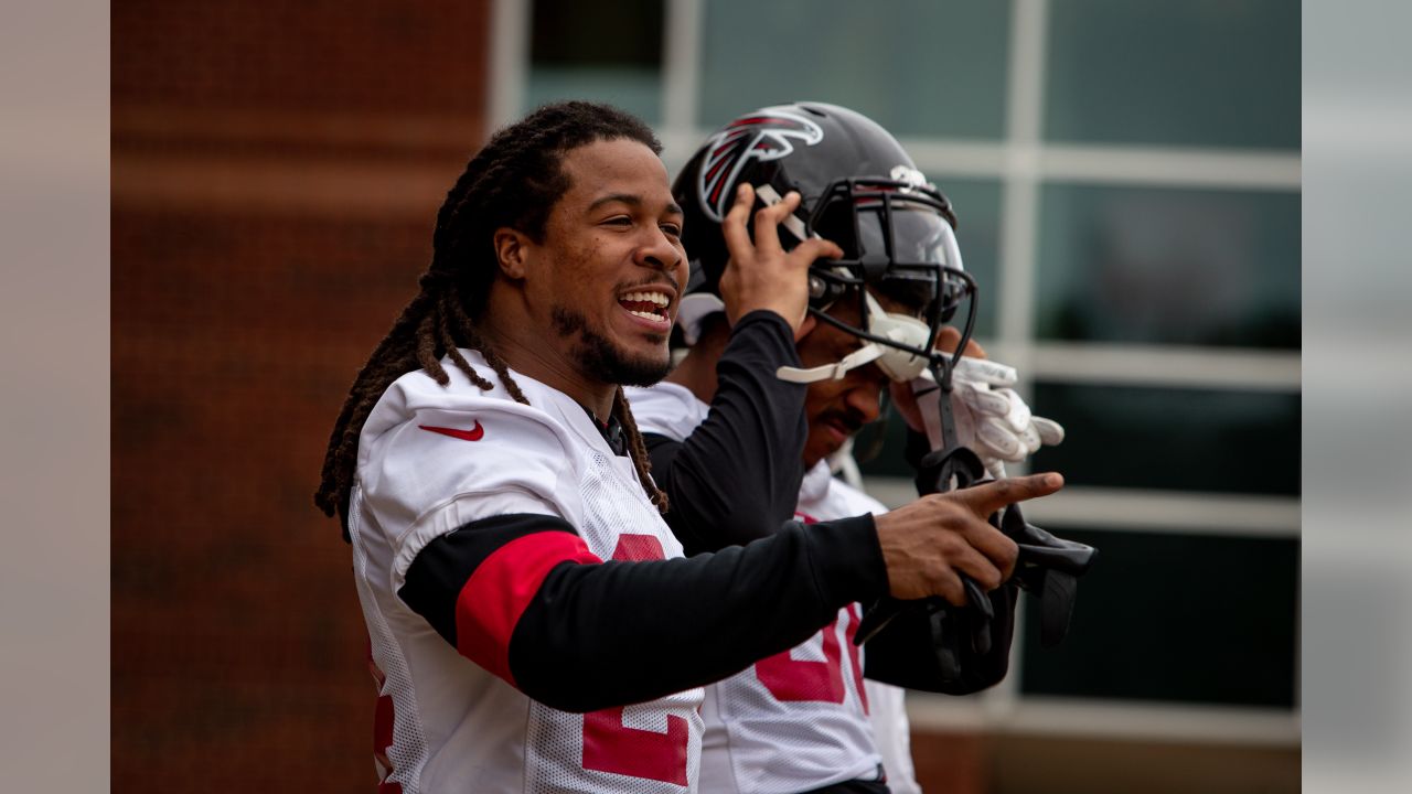 Atlanta Falcons #59 De'Vondre Campbell White Game Jersey