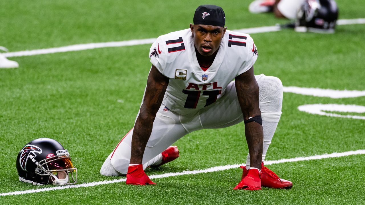 Julio Jones of the Atlanta Falcons warms up before the game against