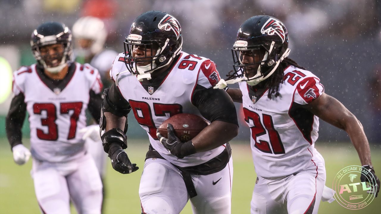 Kelsey Conway on X: #Falcons defensive tackle Grady Jarrett and his mom  who has never missed one of his games in his college and pro career are  here on the red carpet