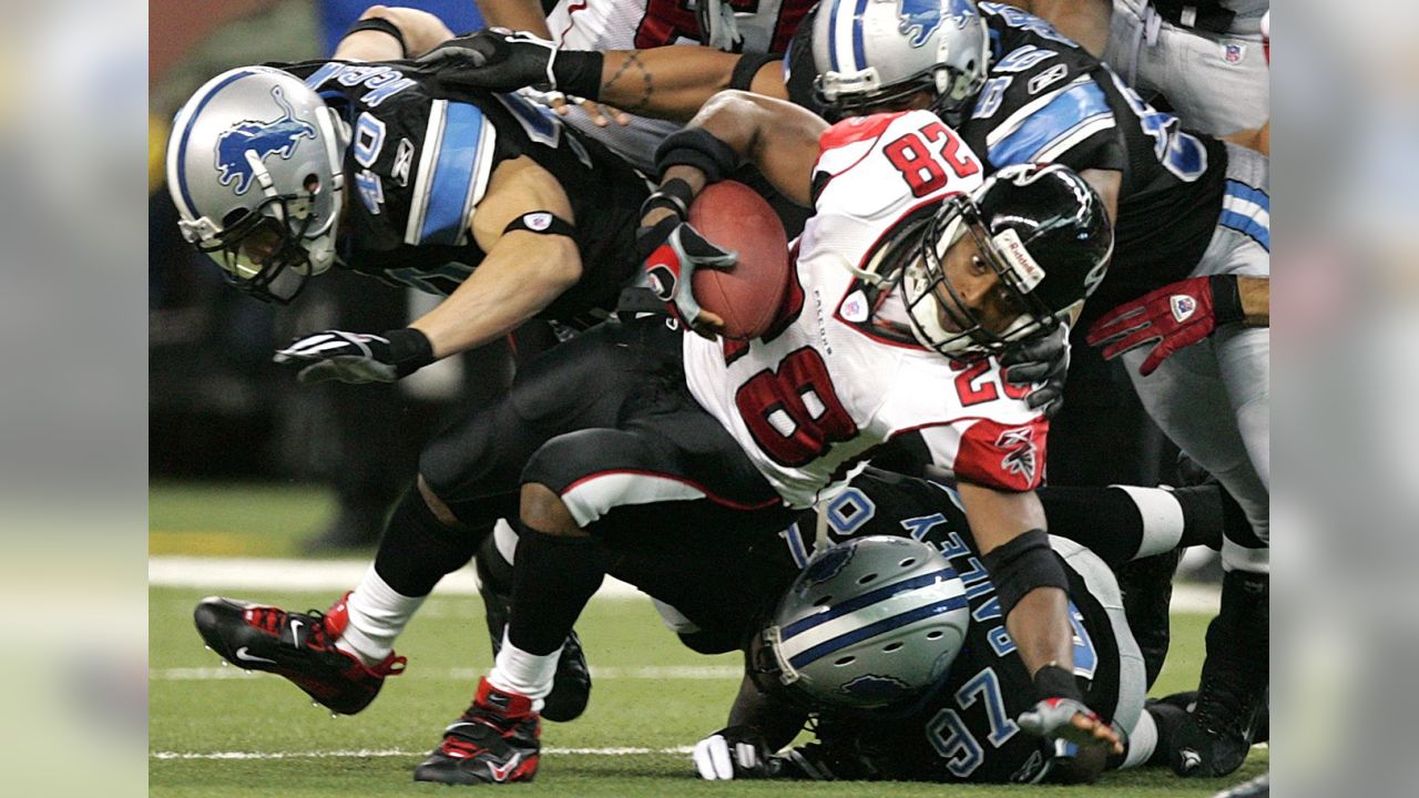 Alge Crumpler, 1 Atlanta Falcons – Play Action Customs