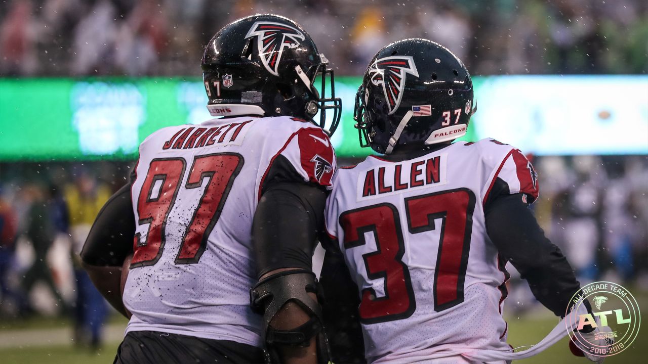 Kelsey Conway on X: #Falcons defensive tackle Grady Jarrett and his mom  who has never missed one of his games in his college and pro career are  here on the red carpet