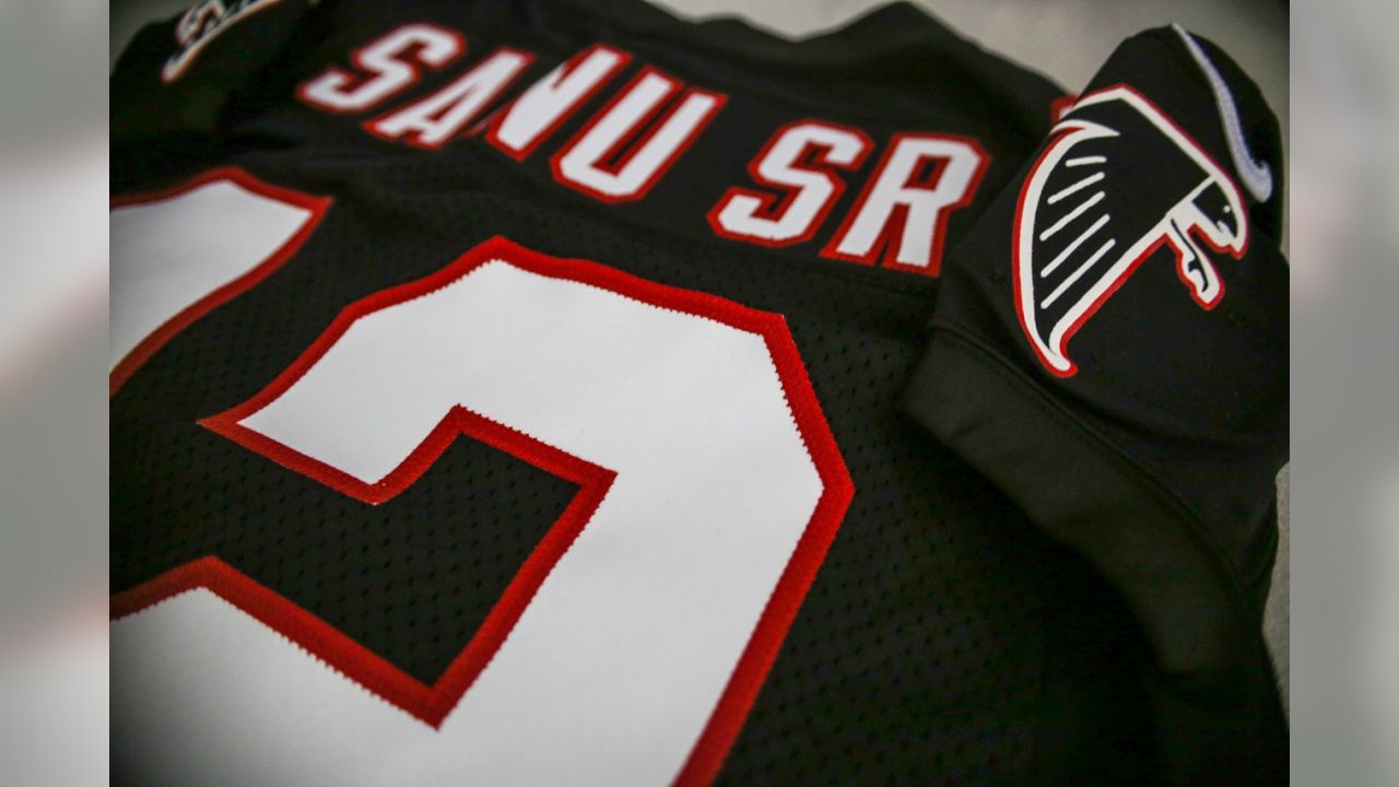 Behind-the-Scenes: Falcons Throwback Jersey Shoot