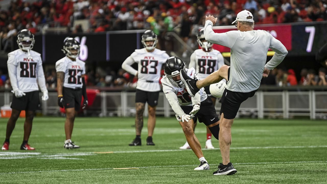 Atlanta Falcons hold open practice at Mercedes-Benz Stadium