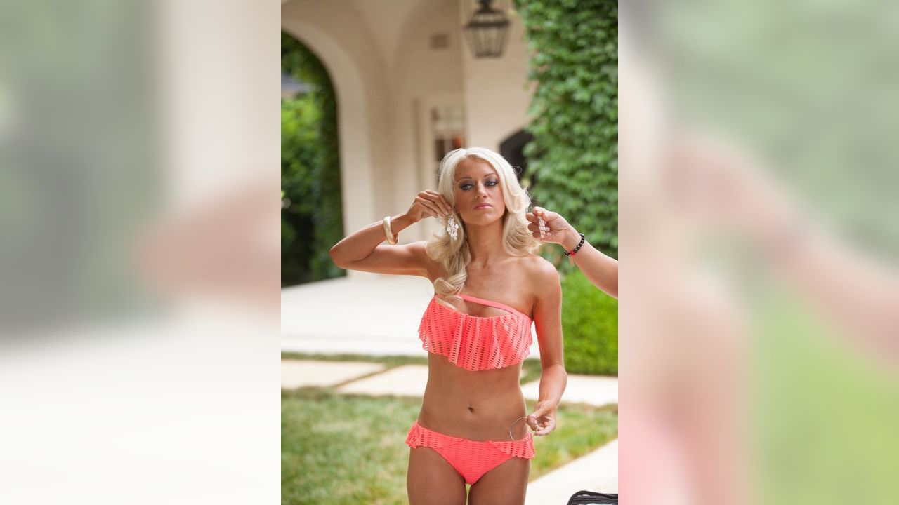 Blog: Tennessee Titans Cheerleaders 2014 Swimsuit Calendar Photo Shoot