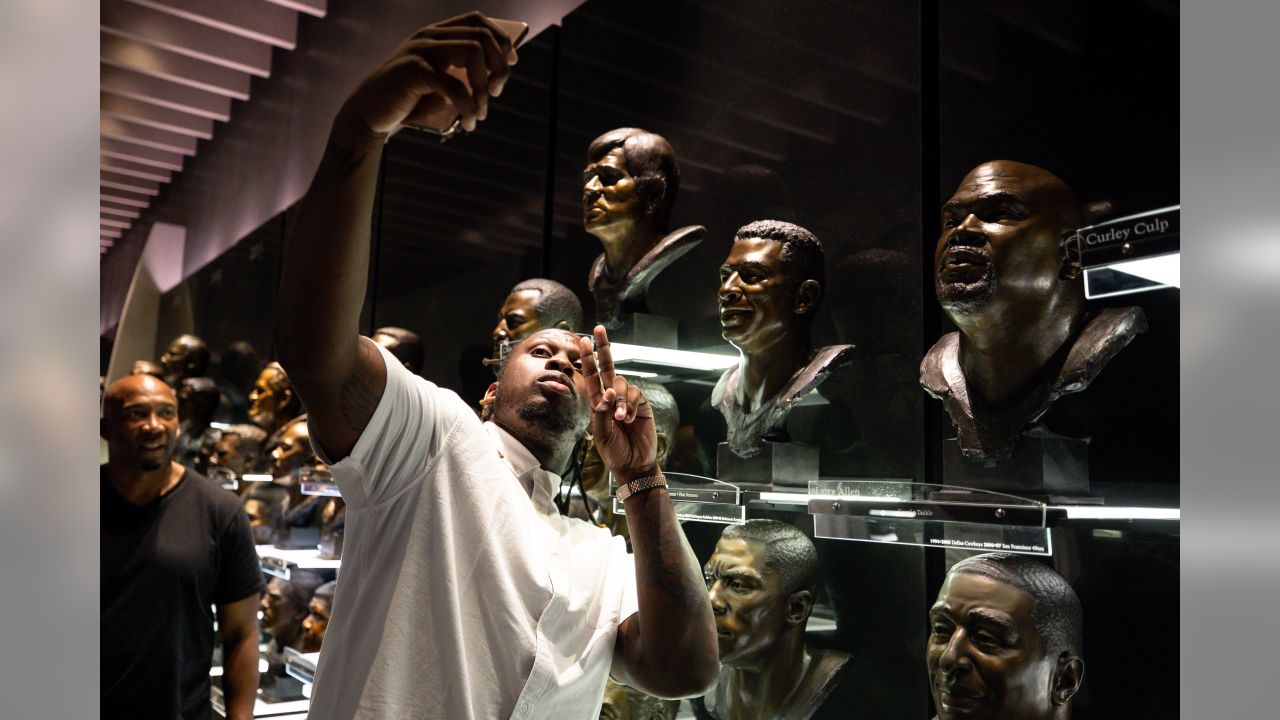 Falcons greats in Pro Football Hall of Fame bust gallery