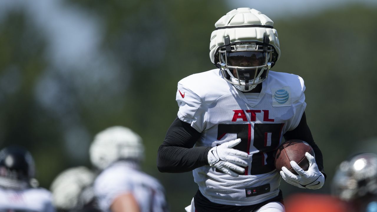 Falcons Waive Rookie RB Carlos Washington Jr.