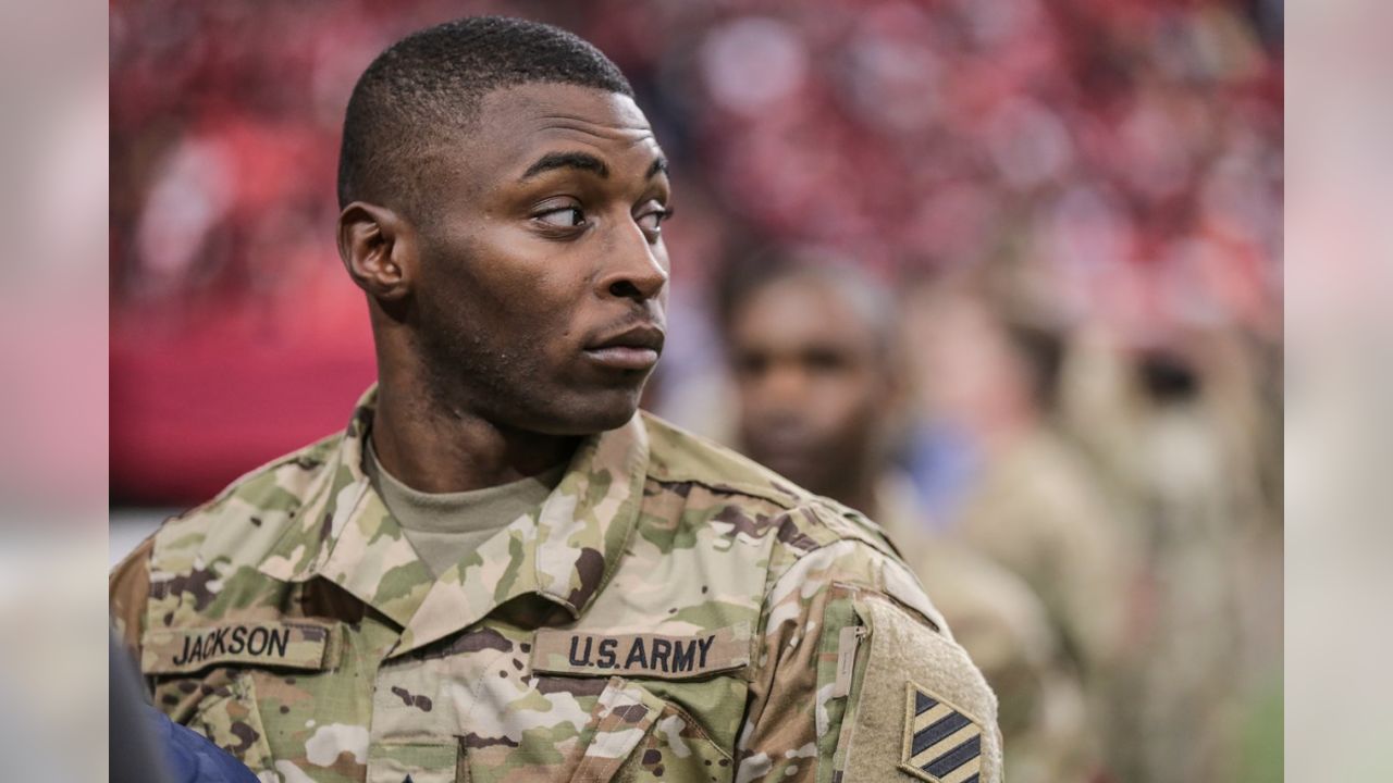 Falcons give back to military & families