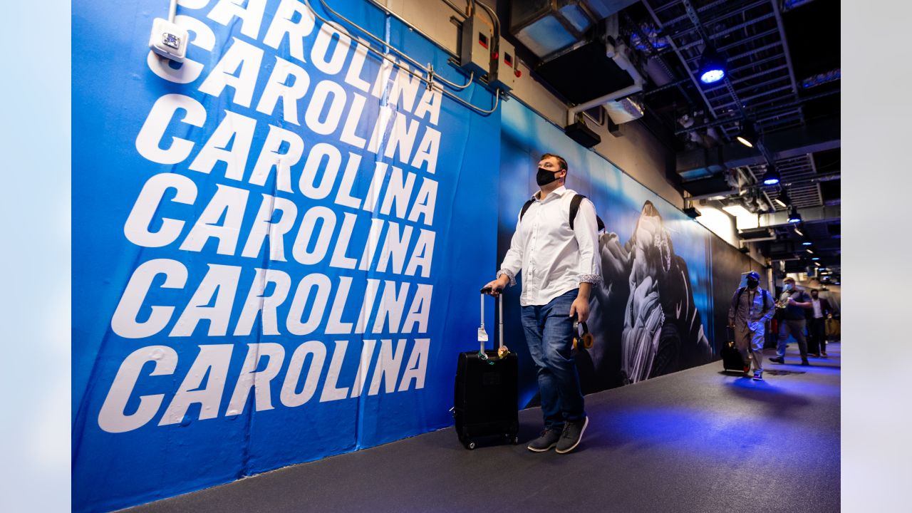 ARRIVAL PHOTOS: Cardinals Arrive For The Panthers Game