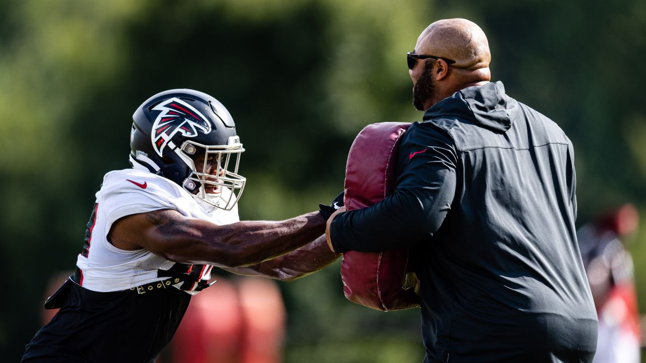 Camp report: A heavier DeAngelo Malone focused on technique, Marcus  Mariota, Feleipe Franks, Cordarrelle Patterson and more from Falcons  practice