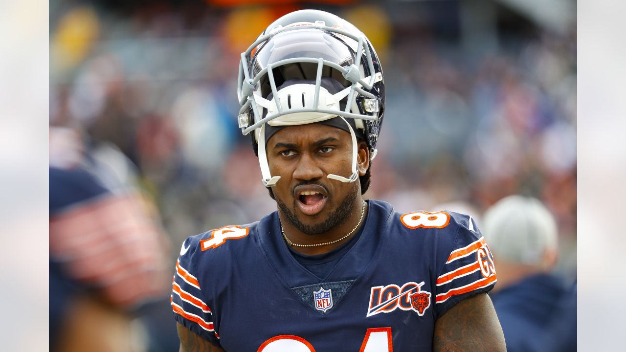 Chicago Bears wide receiver Cordarrelle Patterson (84) warms up