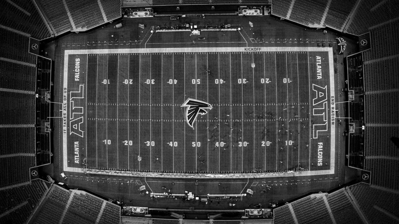 Monochrome Monday  Falcons vs Commanders